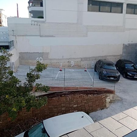 B&B Palazzo Manfredi Vieste, Fronte Mare Con Parcheggio Luaran gambar