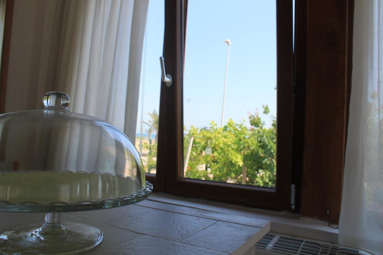 B&B Palazzo Manfredi Vieste, Fronte Mare Con Parcheggio Luaran gambar