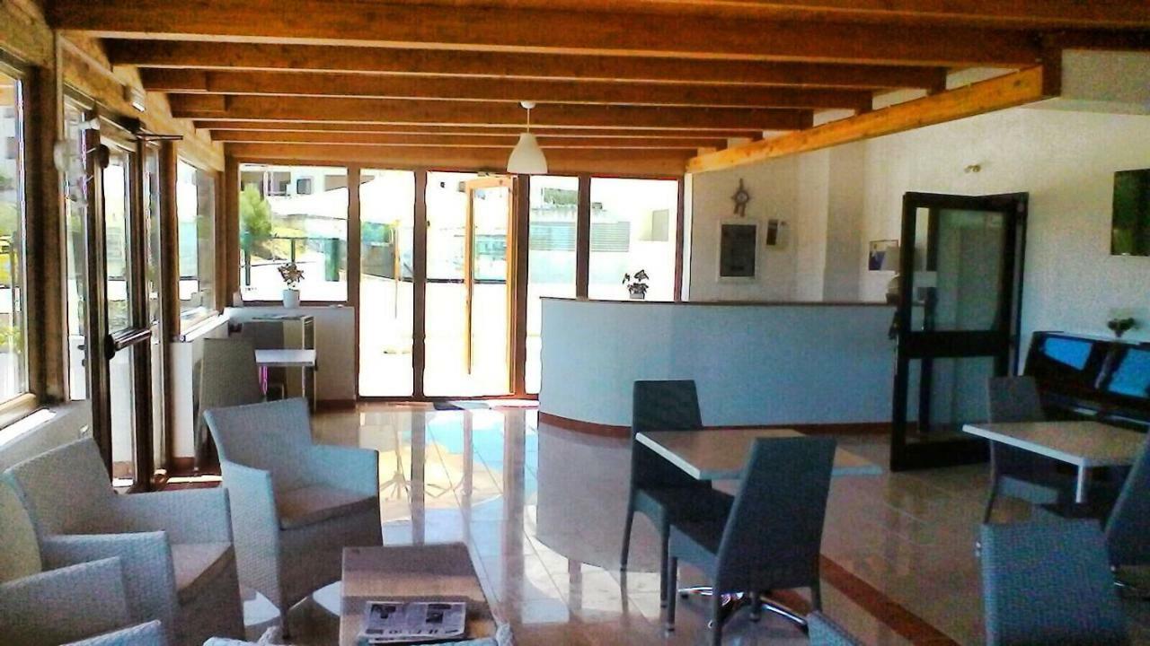 B&B Palazzo Manfredi Vieste, Fronte Mare Con Parcheggio Luaran gambar