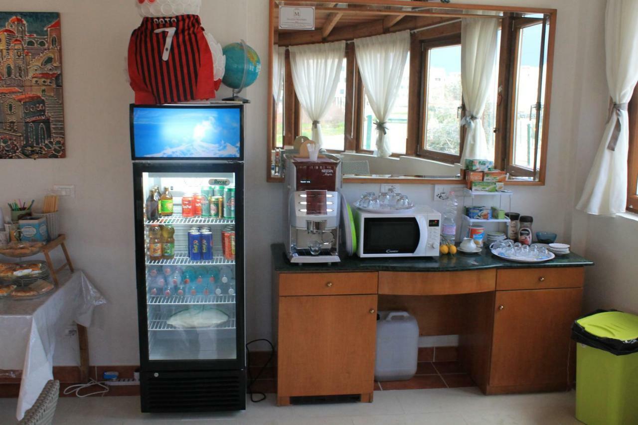 B&B Palazzo Manfredi Vieste, Fronte Mare Con Parcheggio Luaran gambar